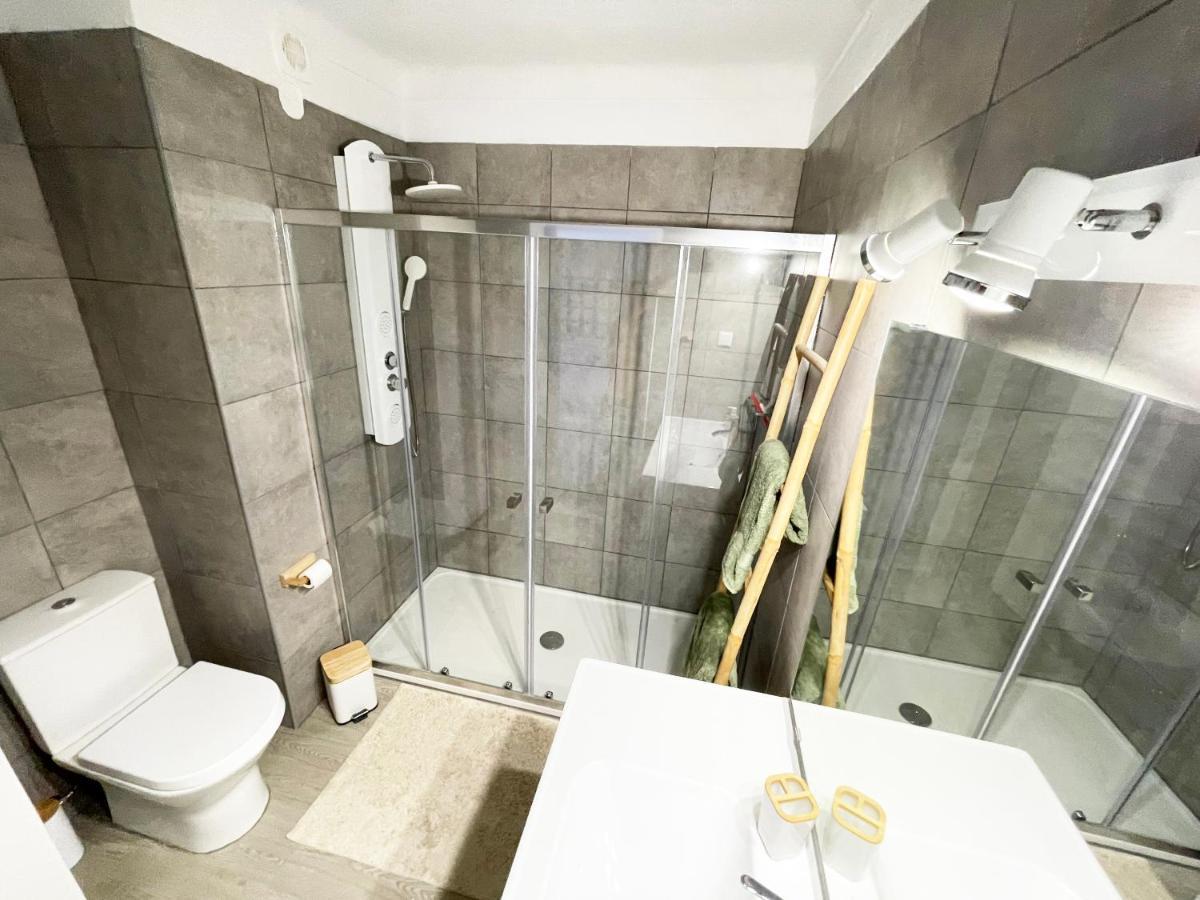 Panoramic Seaview - 2 Bedroom, Main Ave, 15 Min Walk Beach, Workspace อัลบูเฟรา ภายนอก รูปภาพ