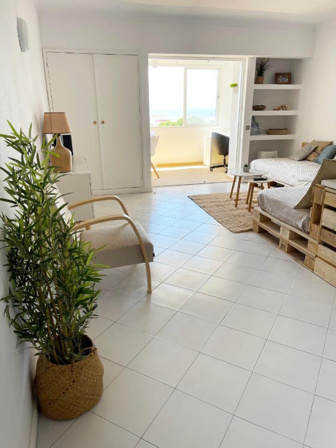 Panoramic Seaview - 2 Bedroom, Main Ave, 15 Min Walk Beach, Workspace อัลบูเฟรา ภายนอก รูปภาพ